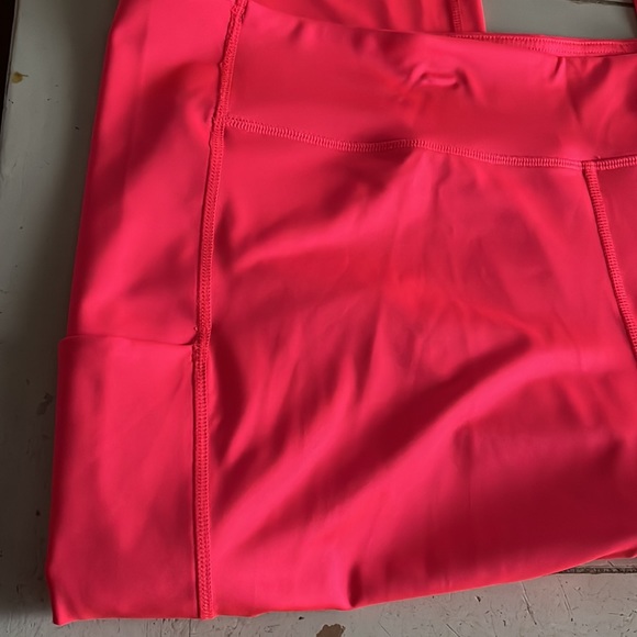 NWT Hot Pink Capri Legging 3x Hi Rise Stretch Pockets Athletic Workout Pants - Picture 5 of 10